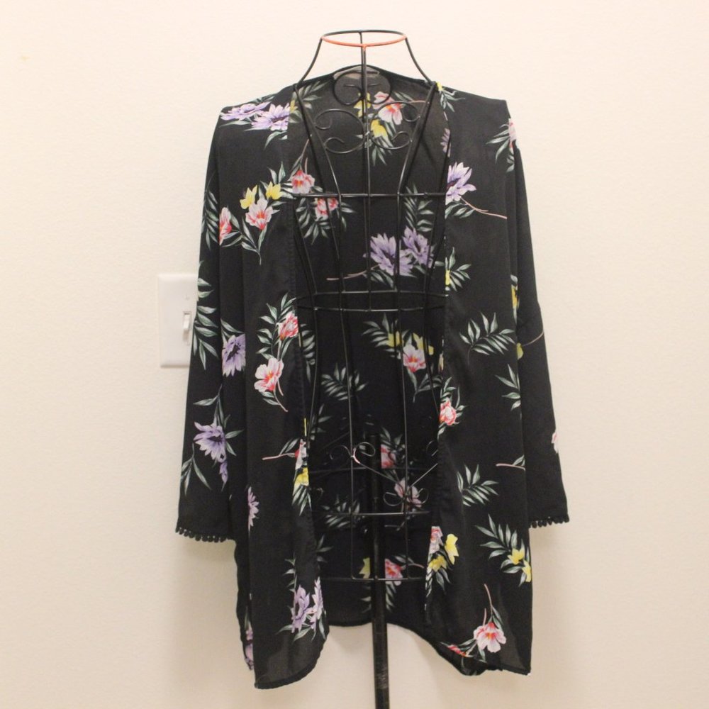 Black Floral Kimono